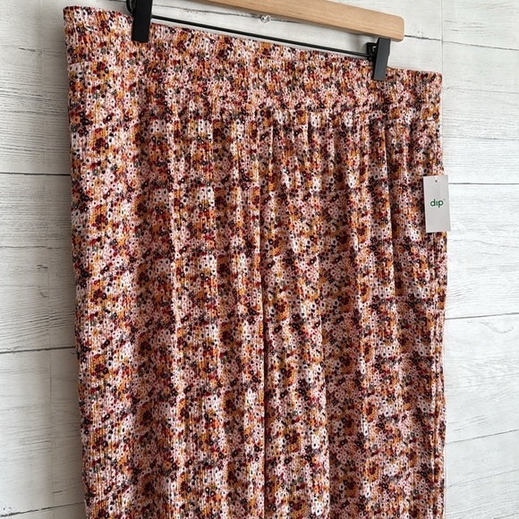 Dip Floral Wide Leg Pants | SIZE 1X - Picture 3 of 9
